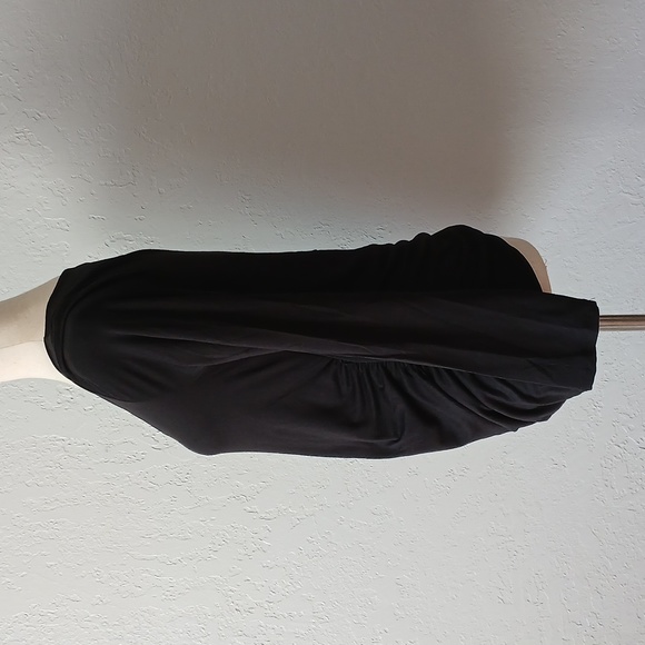 Heart Hips long sleeve maternity top - Picture 3 of 9